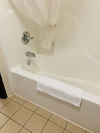 AmericInn by Wyndham Kewanee