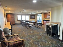 AmericInn by Wyndham Kewanee