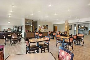 Best Western Plus Eagleridge Inn & Suites