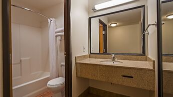 Best Western Plus Eagleridge Inn & Suites