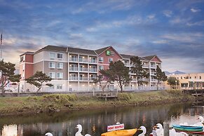 Holiday Inn Express Hotel & Suites Seaside-Convention Center, an IHG H