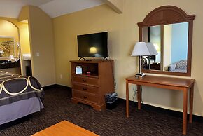 Super 8 by Wyndham Montgomery/ Lake Conroe