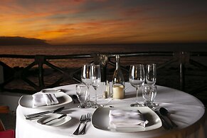 Costa Sur Resort & Spa