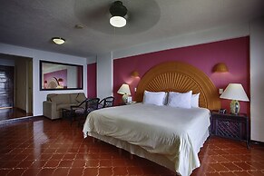 Costa Sur Resort & Spa