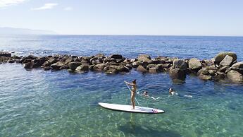 Costa Sur Resort & Spa