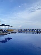 Costa Sur Resort & Spa