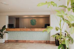 Costa Sur Resort & Spa