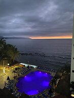 Costa Sur Resort & Spa