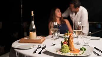 Costa Sur Resort & Spa