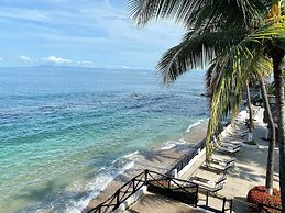 Costa Sur Resort & Spa