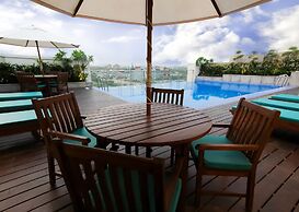 Lemon Tree Premier City Center Gurugram