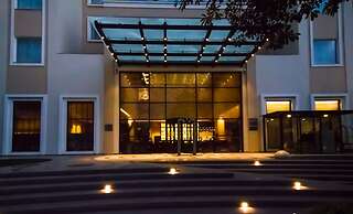 Lemon Tree Premier City Center Gurugram