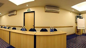 Lemon Tree Hotel, Udyog Vihar, Gurugram