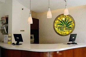 Lemon Tree Hotel, Udyog Vihar, Gurugram