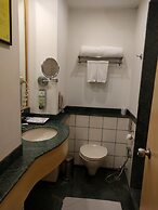 Lemon Tree Hotel, Udyog Vihar, Gurugram