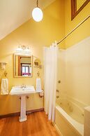 Sweetwater Branch Inn