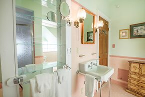 Sweetwater Branch Inn