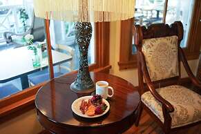 Sweetwater Branch Inn