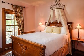 Sweetwater Branch Inn