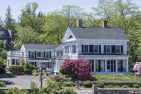 The Yankee Clipper Inn