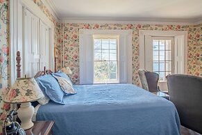 The Yankee Clipper Inn