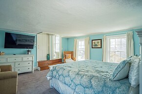 The Yankee Clipper Inn