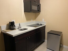 Lemon Tree Hotel & Suites Anaheim