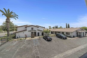 Lemon Tree Hotel & Suites Anaheim