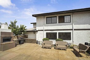 Lemon Tree Hotel & Suites Anaheim