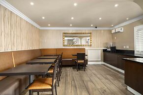 Lemon Tree Hotel & Suites Anaheim