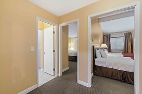 Lemon Tree Hotel & Suites Anaheim