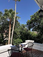 Avenue O Bed & Breakfast