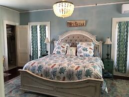 Avenue O Bed & Breakfast