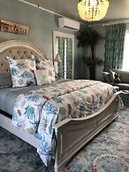 Avenue O Bed & Breakfast