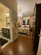 Avenue O Bed & Breakfast