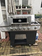 Avenue O Bed & Breakfast