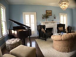 Avenue O Bed & Breakfast