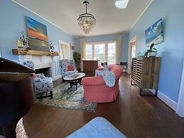 Avenue O Bed & Breakfast