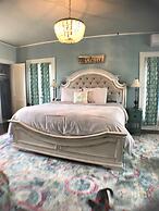 Avenue O Bed & Breakfast