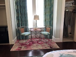 Avenue O Bed & Breakfast