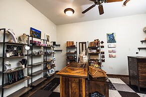 Taharaa Mountain Lodge