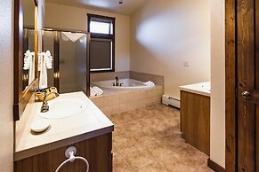 Taharaa Mountain Lodge