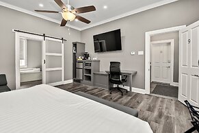 Captain Wohlt Inn Bed & Breakfast