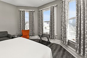 Captain Wohlt Inn Bed & Breakfast
