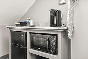 Captain Wohlt Inn Bed & Breakfast