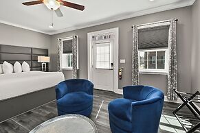 Captain Wohlt Inn Bed & Breakfast