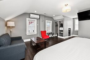 Captain Wohlt Inn Bed & Breakfast