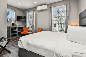 Captain Wohlt Inn Bed & Breakfast