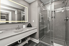 Captain Wohlt Inn Bed & Breakfast