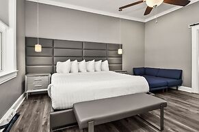 Captain Wohlt Inn Bed & Breakfast